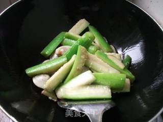 丝瓜烩蛤蜊的做法步骤：6