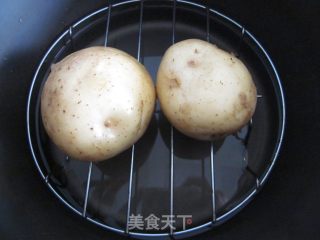 美味夹心土豆饼的做法步骤：1