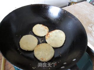 美味夹心土豆饼的做法步骤：9