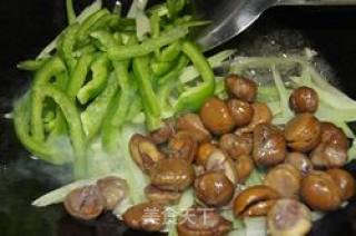 芹菜炒栗子的做法步骤：8