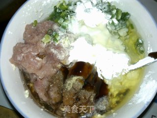 炸豆腐肉丸的做法步骤：4