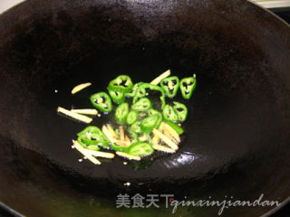 【粤菜】姜葱焗花蟹的做法步骤：3