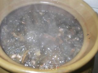 【粤菜】白菜干花生汤的做法步骤：4