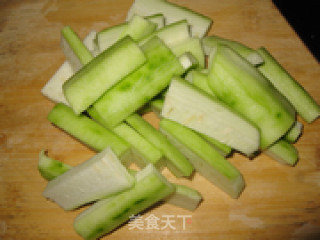丝瓜炒茶树菇的做法步骤：4
