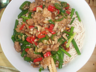 【闽菜】：鲜虾多彩蛋面的做法步骤：6