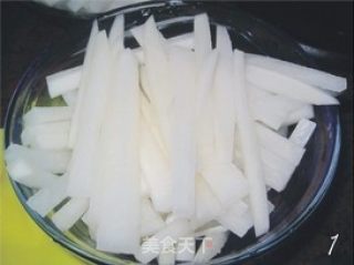 白萝卜丝鱼丸汤的做法步骤：1