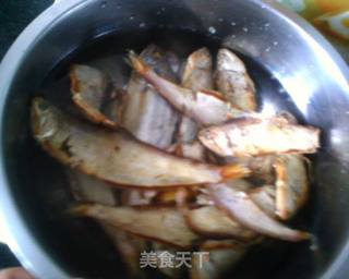 干煎油扣鱼的做法步骤：2