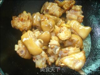 花生炖猪手的做法步骤：4
