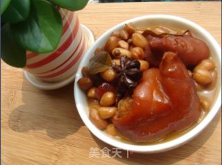 花生炖猪手的做法步骤：5