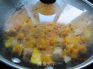甜甜的芒果鸡肉——上午跟朋友去溜冰，中午做个好菜补充能量的做法步骤：4