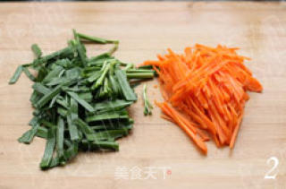 大江南北烧烤店里上座率最高的一道菜 铁板包菜的做法步骤：2