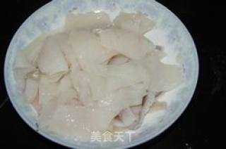 【闽菜】韭菜炒鱿鱼的做法步骤：3