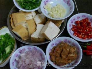 家常菜肴@@红烧豆腐的做法步骤：1