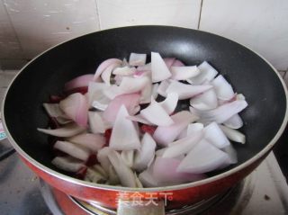 洋葱炒花菇的做法步骤：5