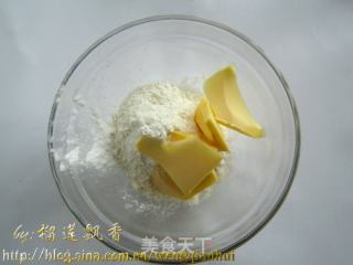 香酥草莓蛋糕的做法步骤：1