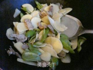 土豆炒肉片的做法步骤：6