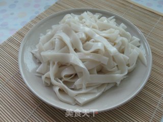 正宗陕西凉皮的做法步骤：2