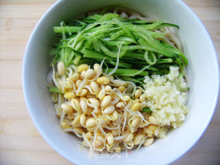 芝麻酱豆芽拌面的做法步骤：12