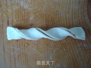 香酥可口的花生红糖酥条的做法步骤：10