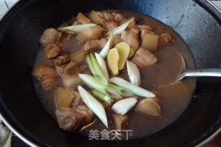 土豆香菇红烧肉的做法步骤：4