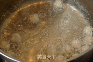 米酒汤圆的做法步骤：1