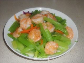 西芹炒虾仁的做法步骤：9
