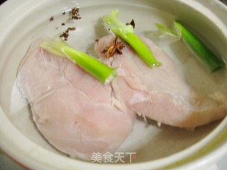 西红柿鸡肉黄瓜沙拉的做法步骤：1