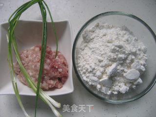 【闽菜】香葱肉饼的做法步骤：1