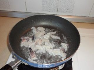 白炒墨鱼的做法步骤：4