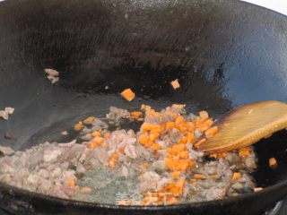 香菇炸酱面的做法步骤：11