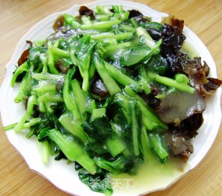 爆油菜木耳的做法步骤：6