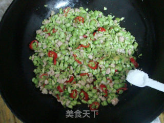 毛豆炒肉末的做法步骤：7