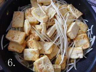 【闽菜】豆腐炒豆芽 （减肥菜谱）的做法步骤：6