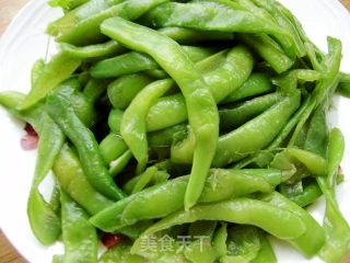 香肠炒豆角的做法步骤：3