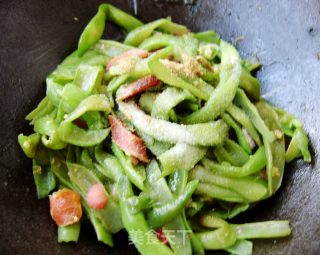 香肠炒豆角的做法步骤：6