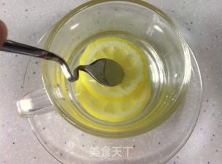 港式柠檬茶的做法步骤：2