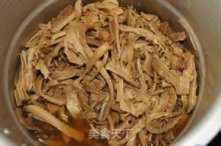 【闽菜】油炒山里笋干的做法步骤：3