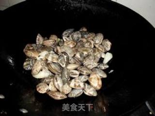 【闽菜】清炒花蛤的做法步骤：3