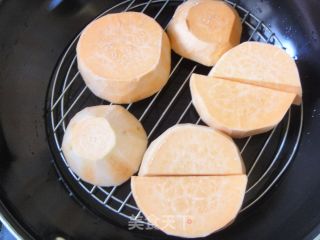 特色地瓜饼的做法步骤：2
