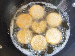 特色地瓜饼的做法步骤：7