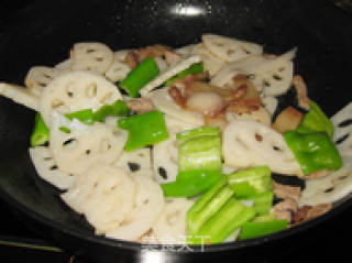 猪肉炒藕片的做法步骤：10