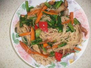 【闽菜】：炒湖头米粉（泉州地方特色菜）的做法步骤：11