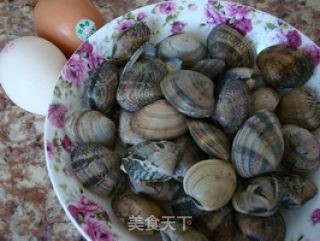 人见人爱—鲜掉眉毛滴蛤蜊蒸蛋的做法步骤：1