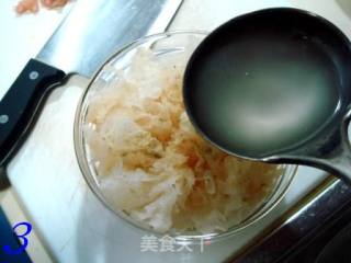 【闽菜】――宴客菜“鸡茸炒银耳”的做法步骤：3