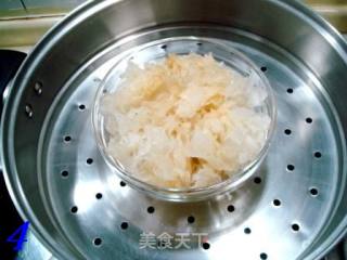 【闽菜】――宴客菜“鸡茸炒银耳”的做法步骤：4