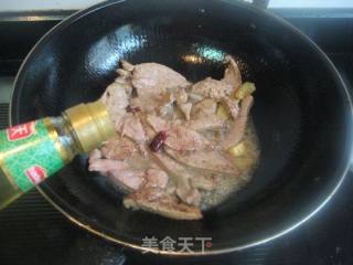 黄瓜炒猪肝的做法步骤：4