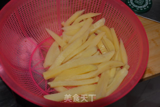 香辣土豆条的做法步骤：1