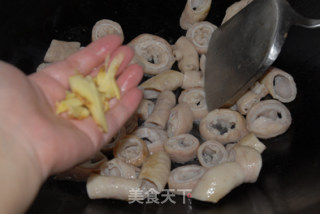酸辣大肠头的做法步骤：5