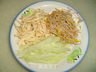【夏日爽口菜】———鸡丝凉面的做法步骤：6