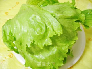 荤素搭配   肉片生菜沙拉的做法步骤：1
